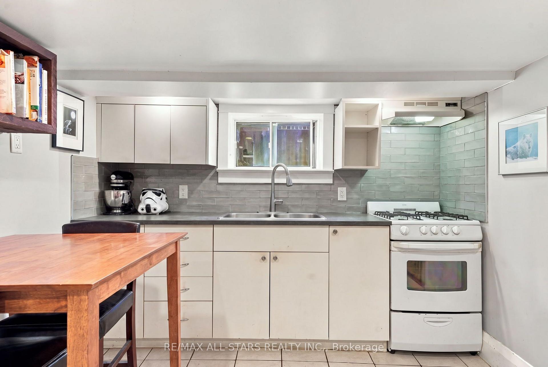 Photo 38 of 435 Mortimer Avenue, Toronto, Danforth Village-East York — HOMEH