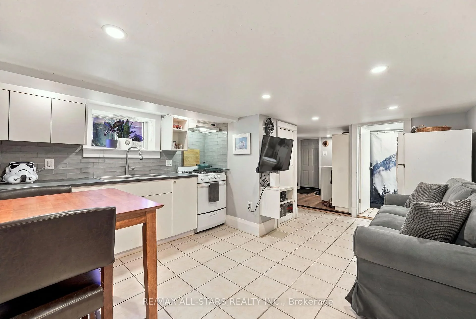Photo 40 of 435 Mortimer Avenue, Toronto, Danforth Village-East York — HOMEH