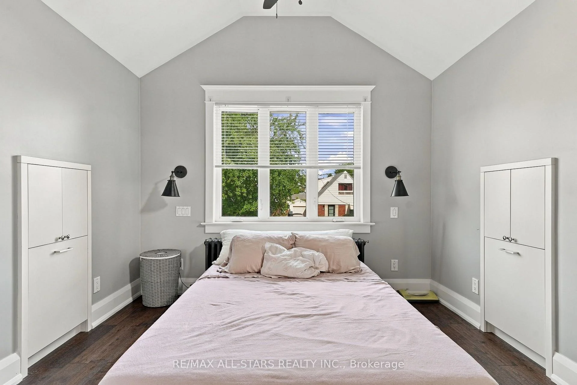 Photo 60 of 435 Mortimer Avenue, Toronto, Danforth Village-East York — HOMEH