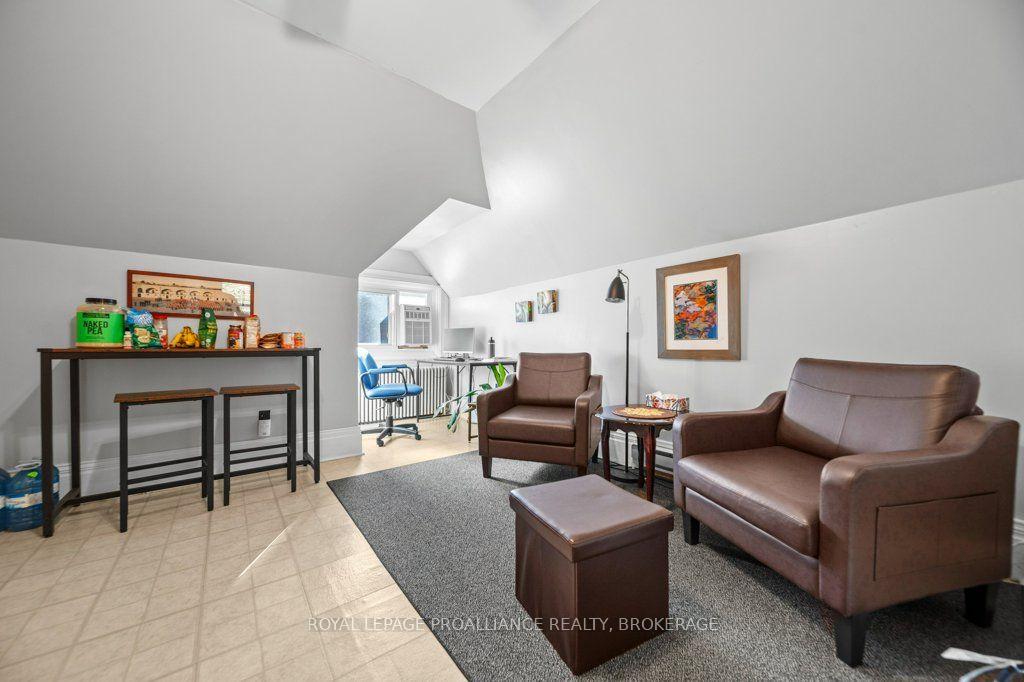 Photo 24 of 236 Frontenac Street, Kingston, Central City East — HOMEH