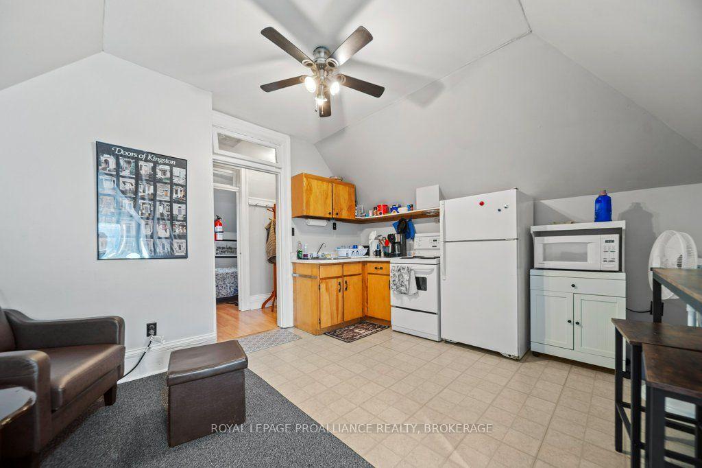 Photo 25 of 236 Frontenac Street, Kingston, Central City East — HOMEH