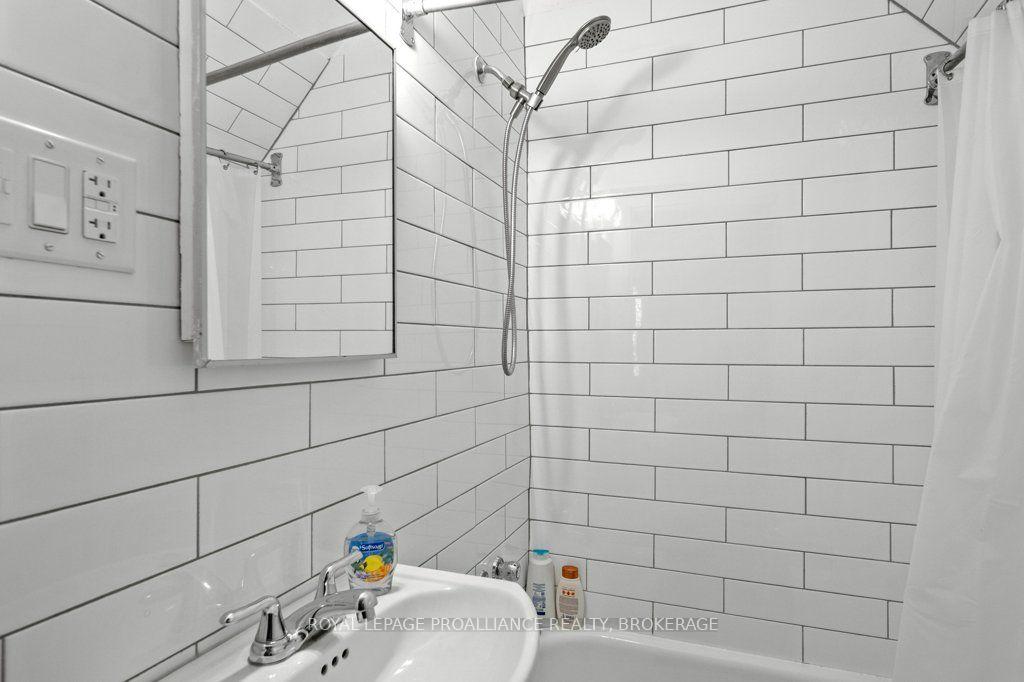 Photo 29 of 236 Frontenac Street, Kingston, Central City East — HOMEH
