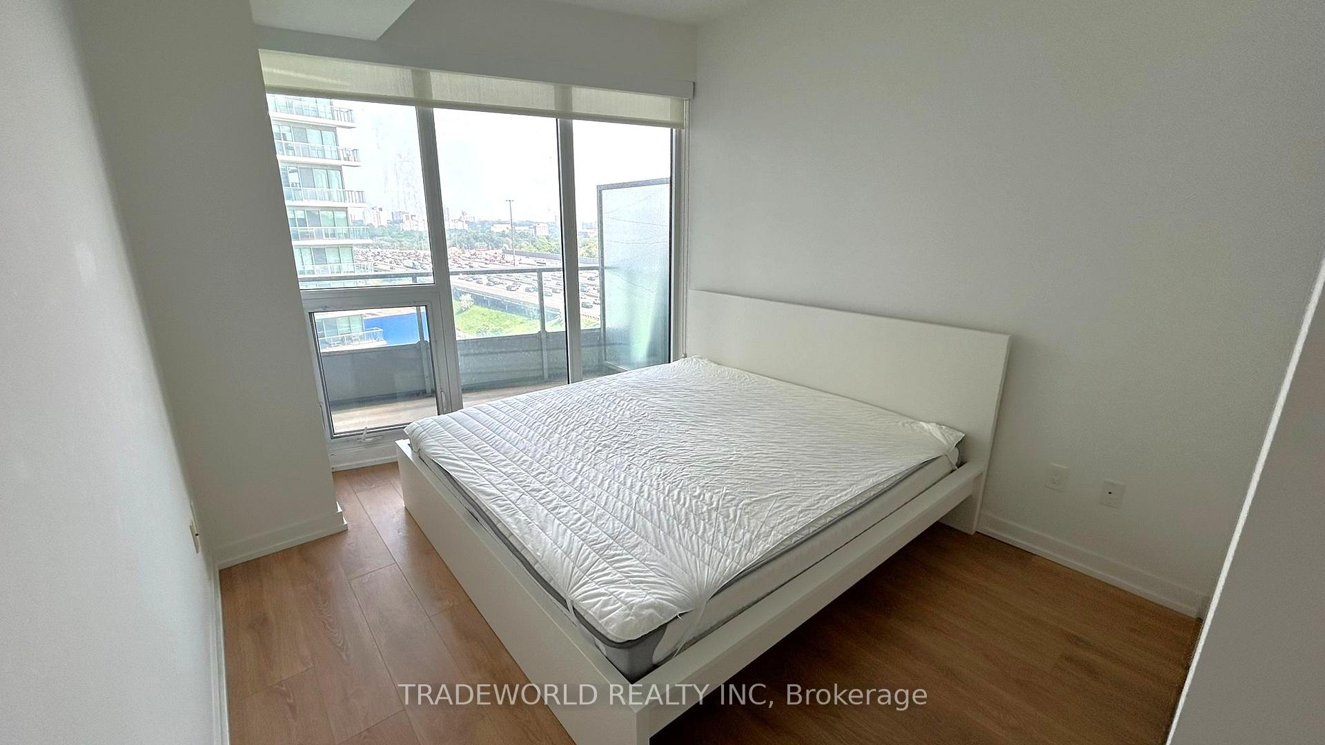 Photo 9 of Unit 806, 115 Mcmahon Drive, North York, Bayview Village — HOMEH