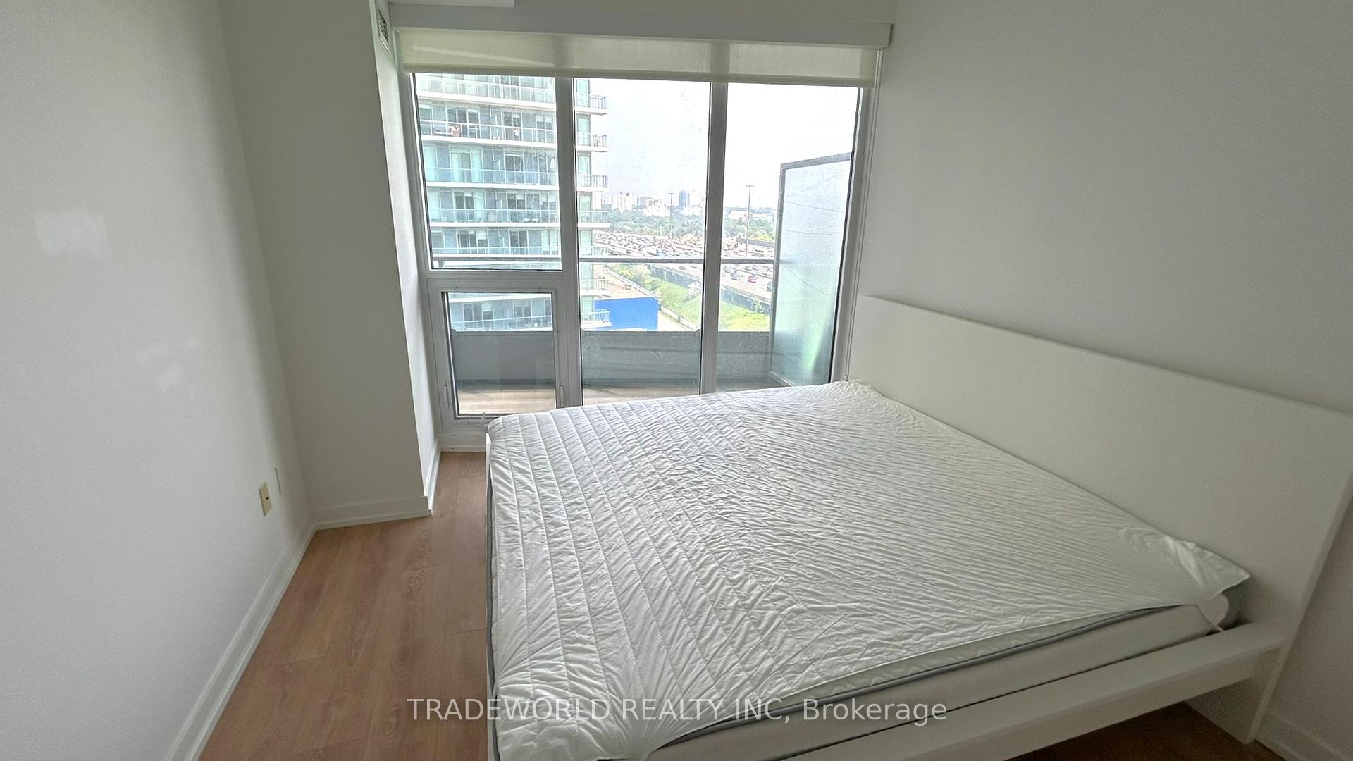 Photo 10 of Unit 806, 115 Mcmahon Drive, North York, Bayview Village — HOMEH