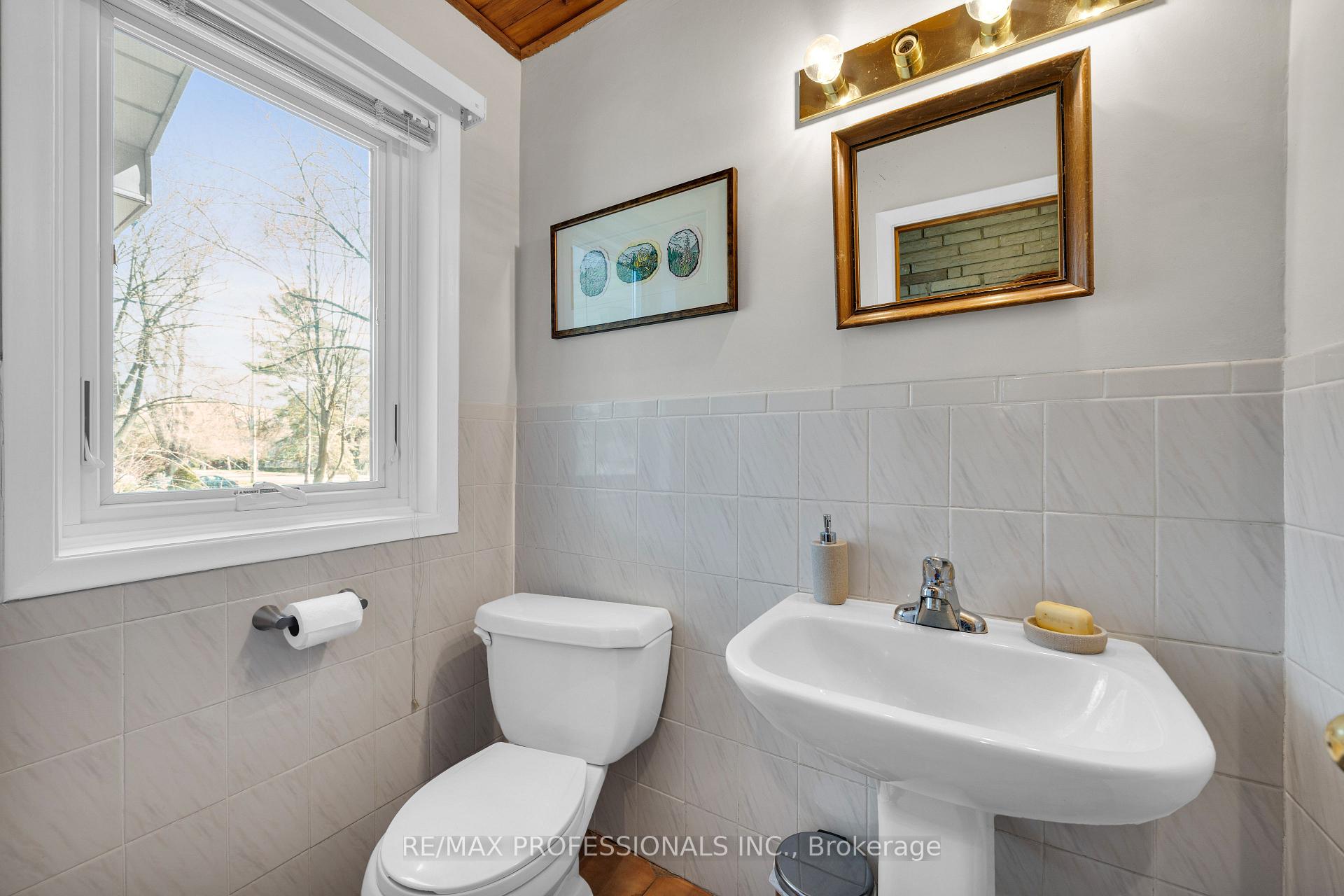 Photo 6 of 508 Vanessa Crescent, Mississauga, Lorne Park — HOMEH