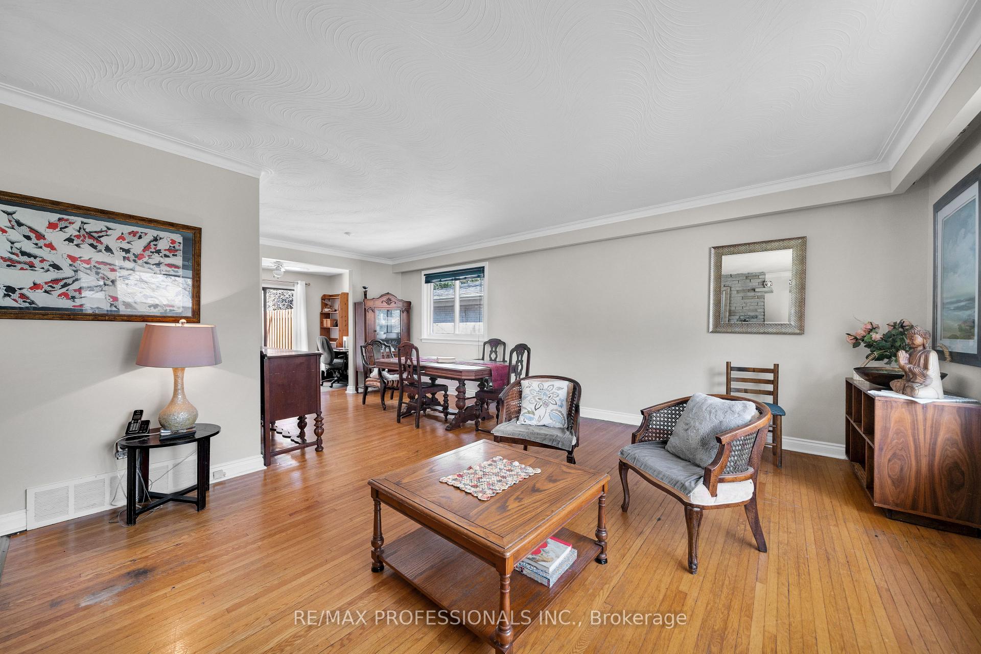 Photo 7 of 508 Vanessa Crescent, Mississauga, Lorne Park — HOMEH