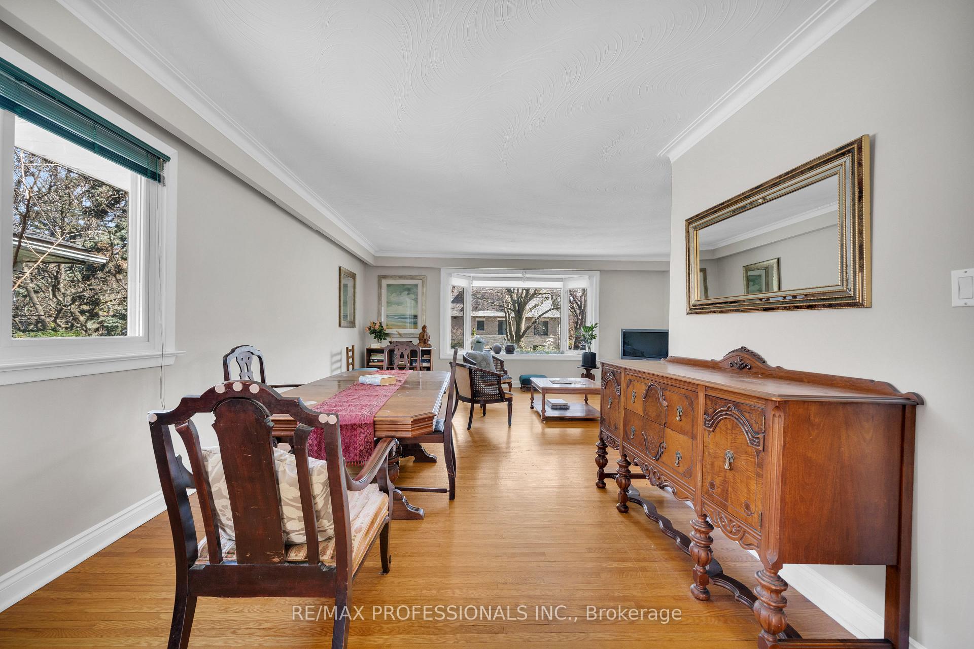 Photo 11 of 508 Vanessa Crescent, Mississauga, Lorne Park — HOMEH