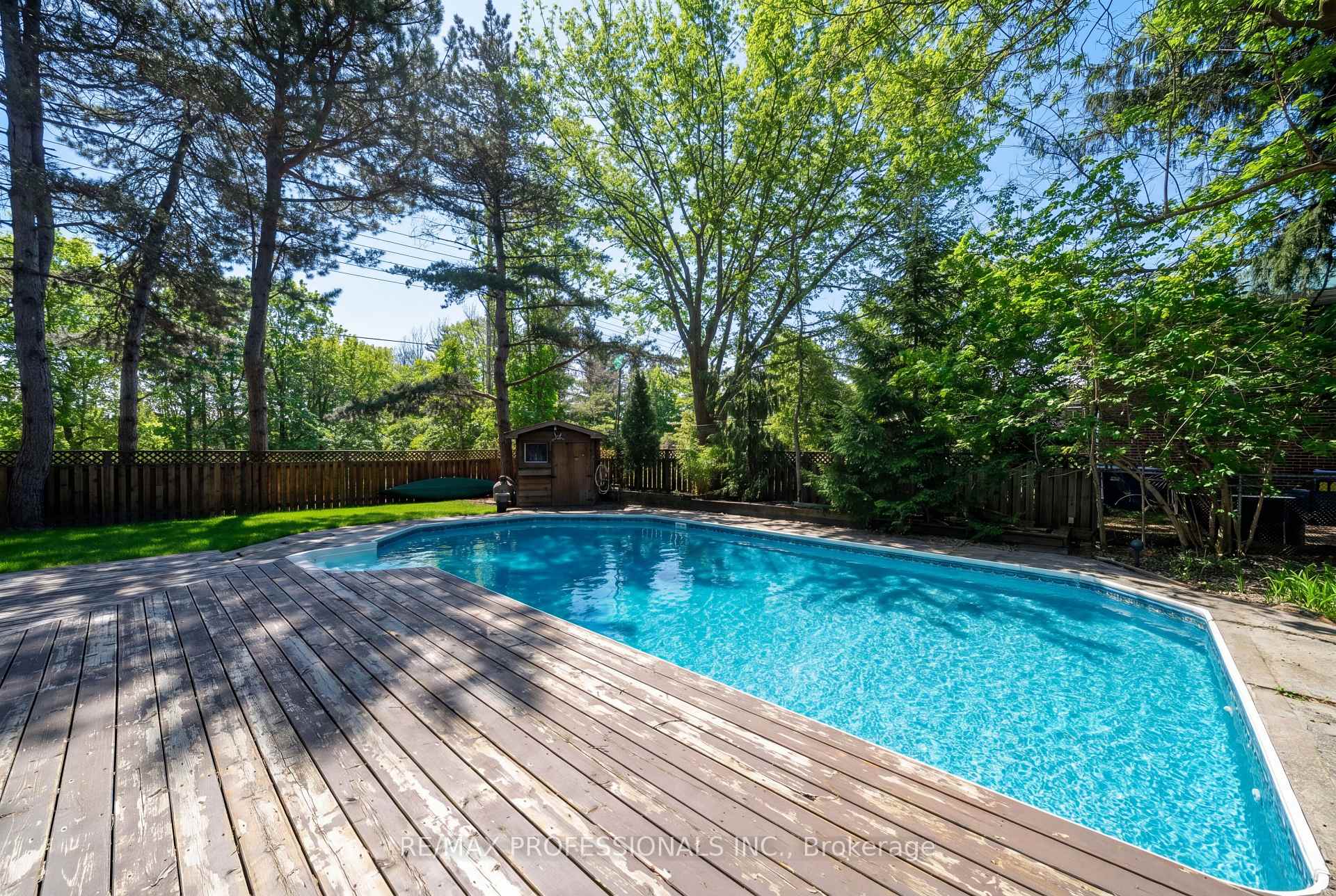 Photo 23 of 508 Vanessa Crescent, Mississauga, Lorne Park — HOMEH