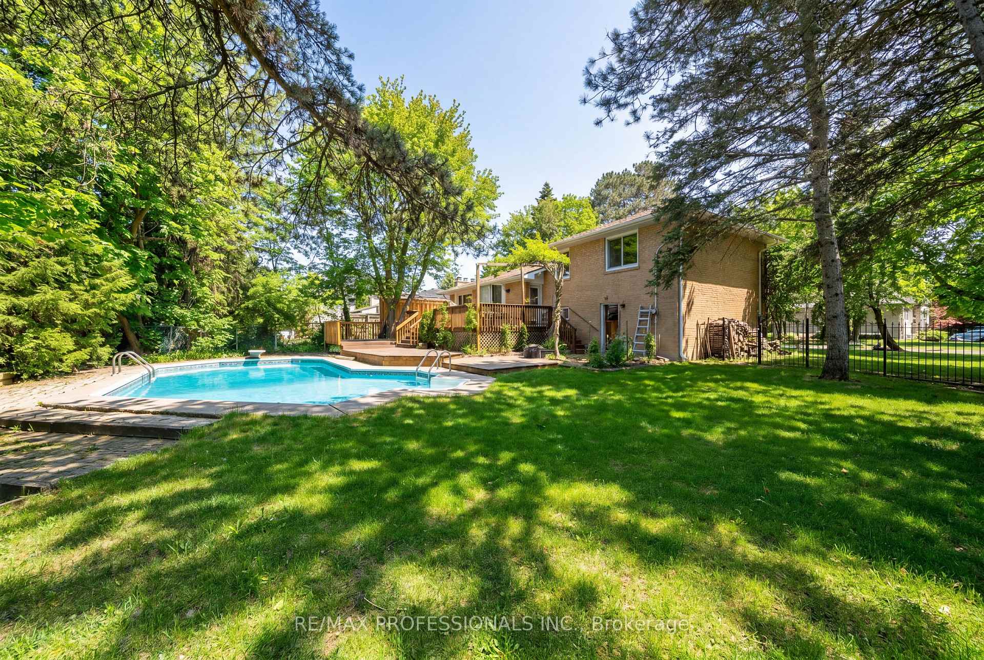 Photo 24 of 508 Vanessa Crescent, Mississauga, Lorne Park — HOMEH