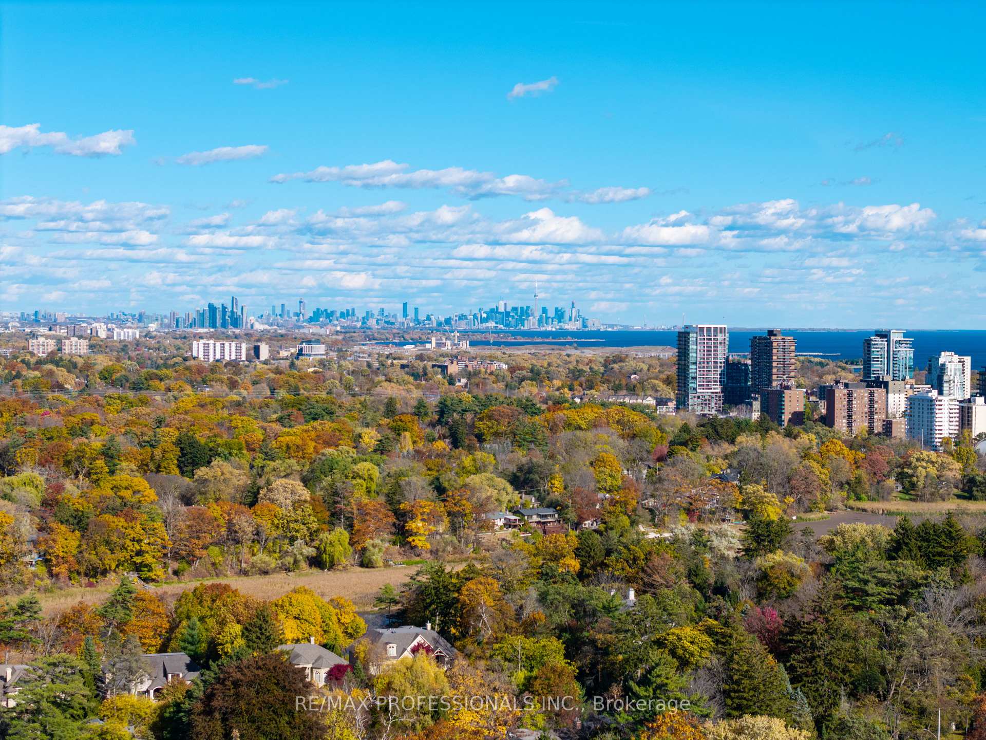 Photo 25 of 508 Vanessa Crescent, Mississauga, Lorne Park — HOMEH