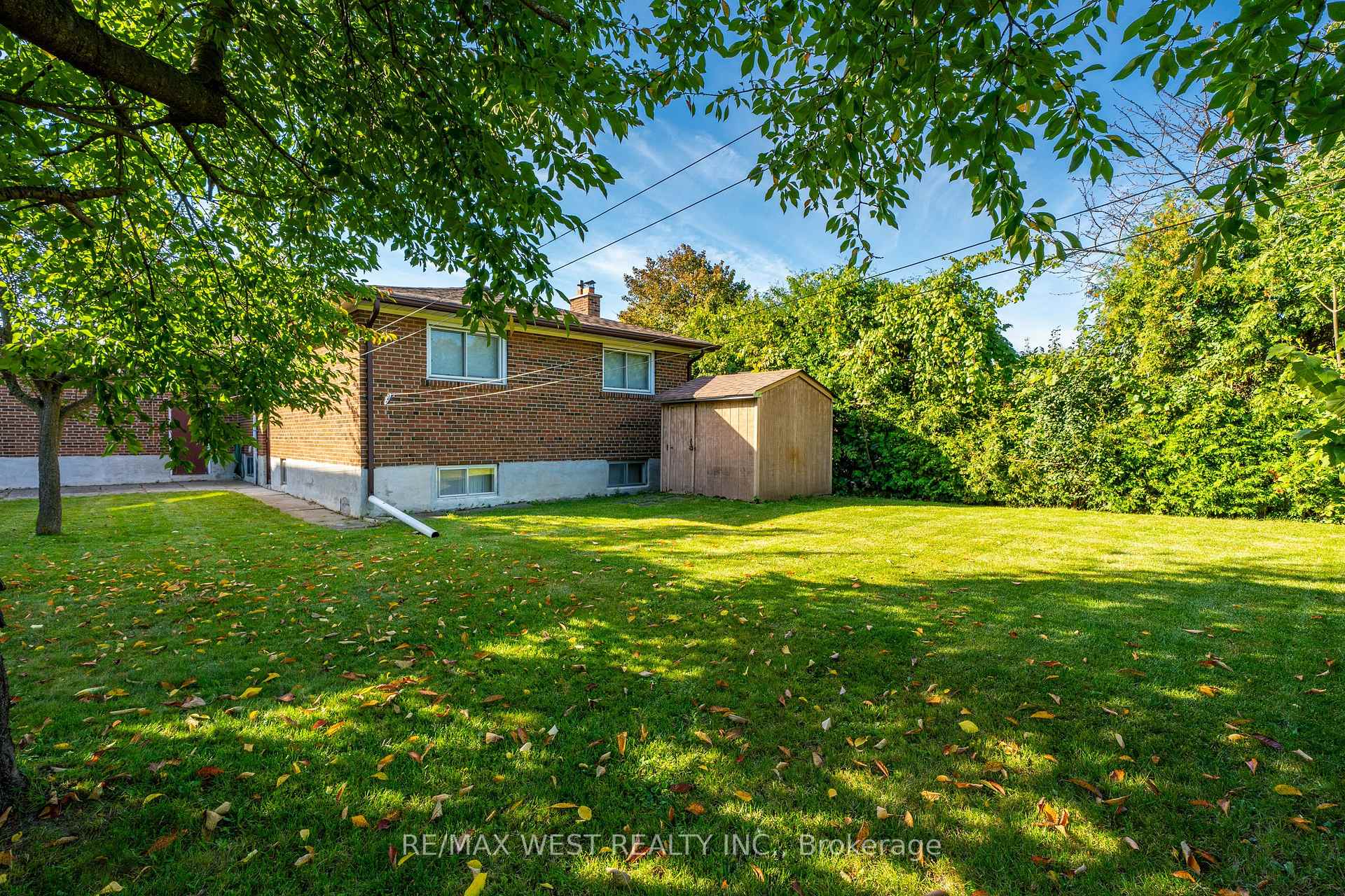 Photo 9 of 18 Pheasant Valley Court, Markham, Thornhill — HOMEH