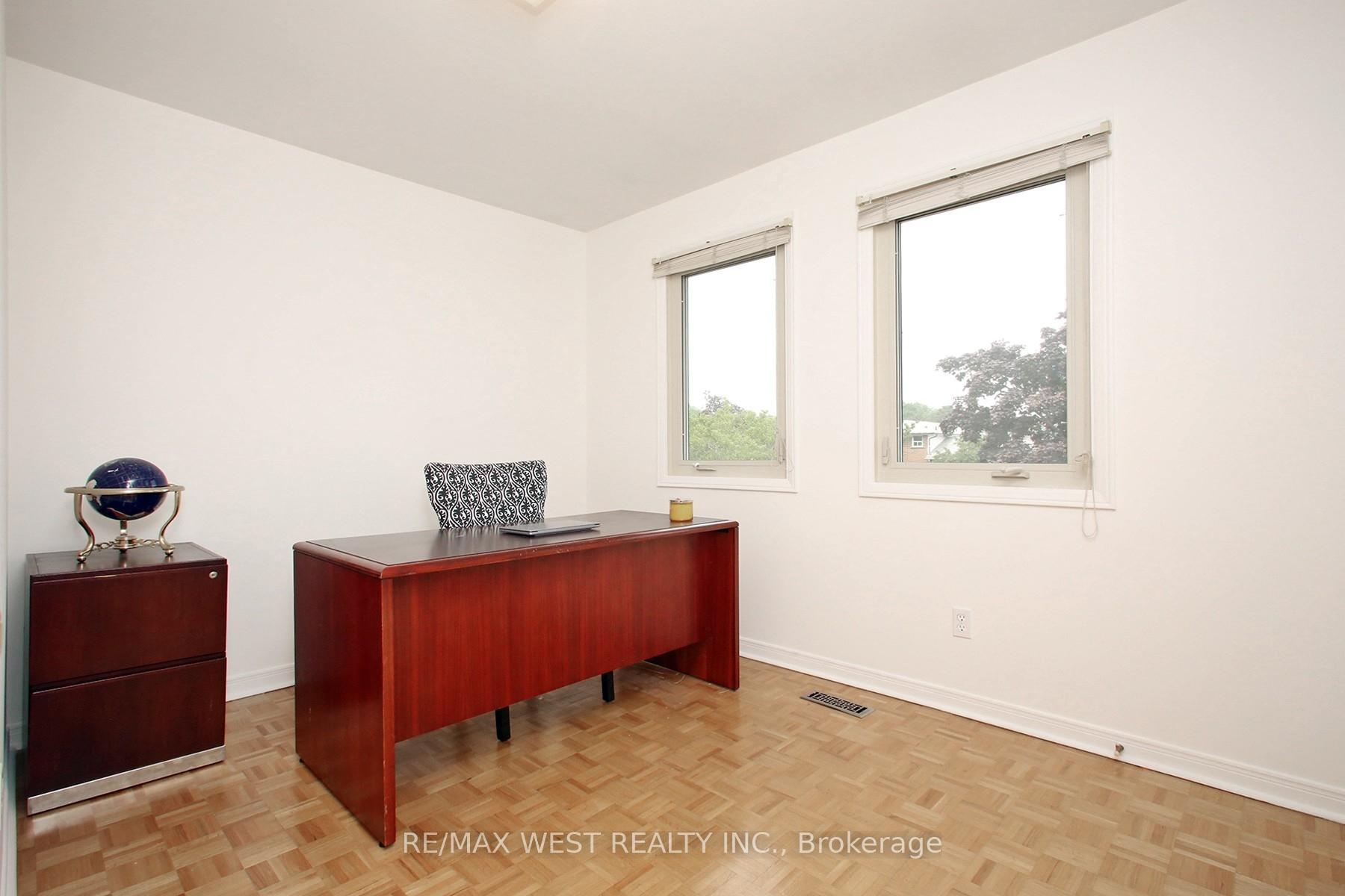 Photo 27 of 540 Louis Drive, Mississauga, Cooksville — HOMEH