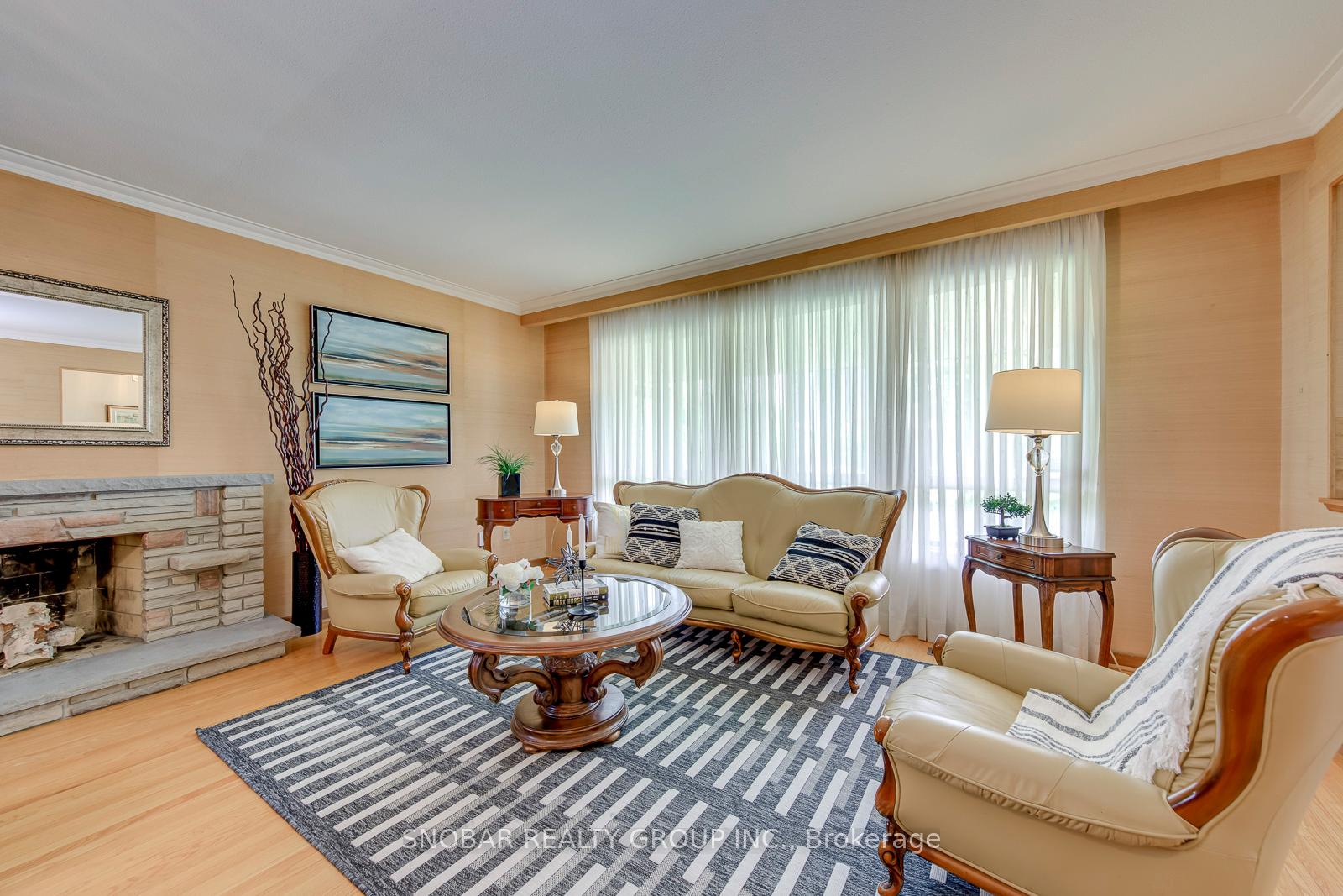 Photo 3 of 26 Annabelle Drive, Etobicoke, Mount Olive-Silverstone-Jamestown — HOMEH