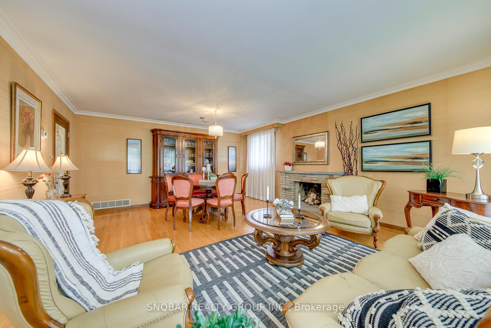 Photo 4 of 26 Annabelle Drive, Etobicoke, Mount Olive-Silverstone-Jamestown — HOMEH