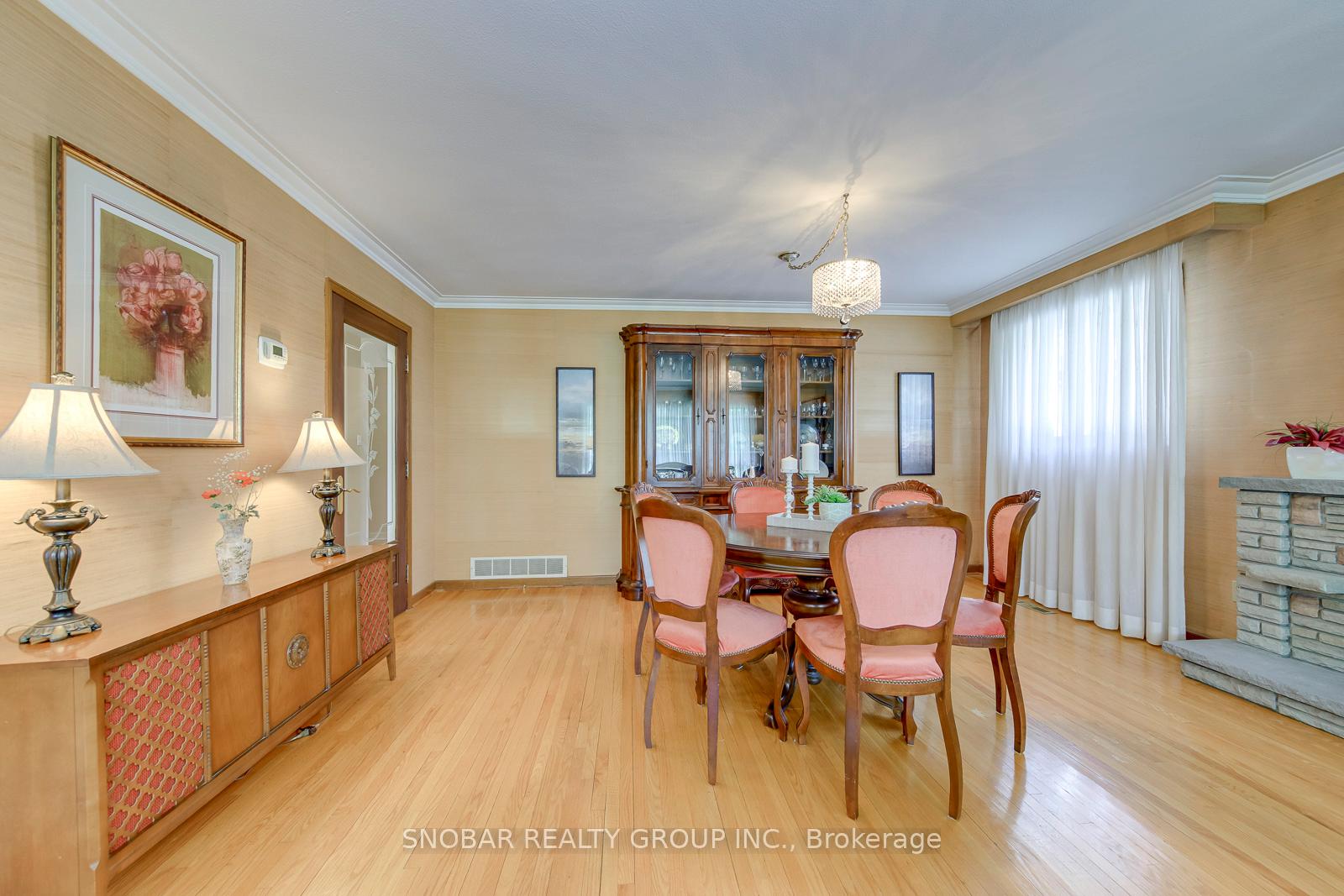 Photo 6 of 26 Annabelle Drive, Etobicoke, Mount Olive-Silverstone-Jamestown — HOMEH