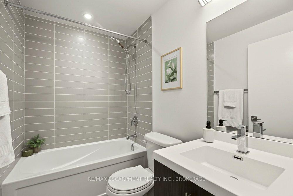 Photo 21 of Unit 702, 2087 Fairview Street, Burlington, Freeman — HOMEH