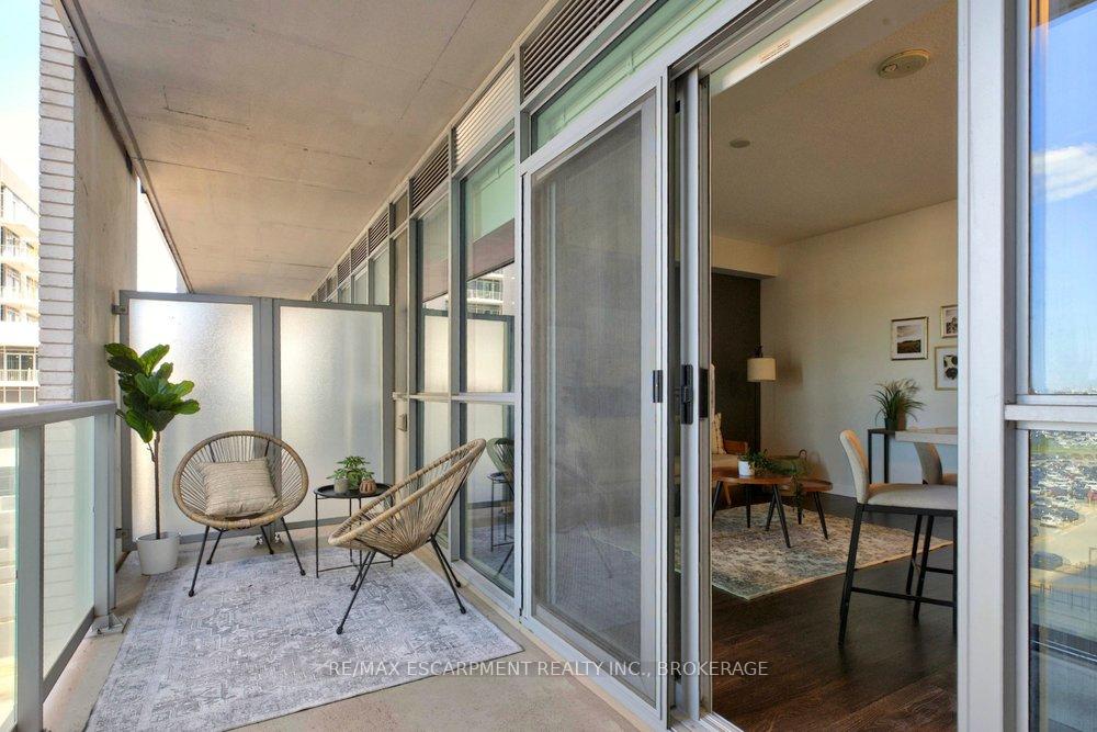 Photo 23 of Unit 702, 2087 Fairview Street, Burlington, Freeman — HOMEH