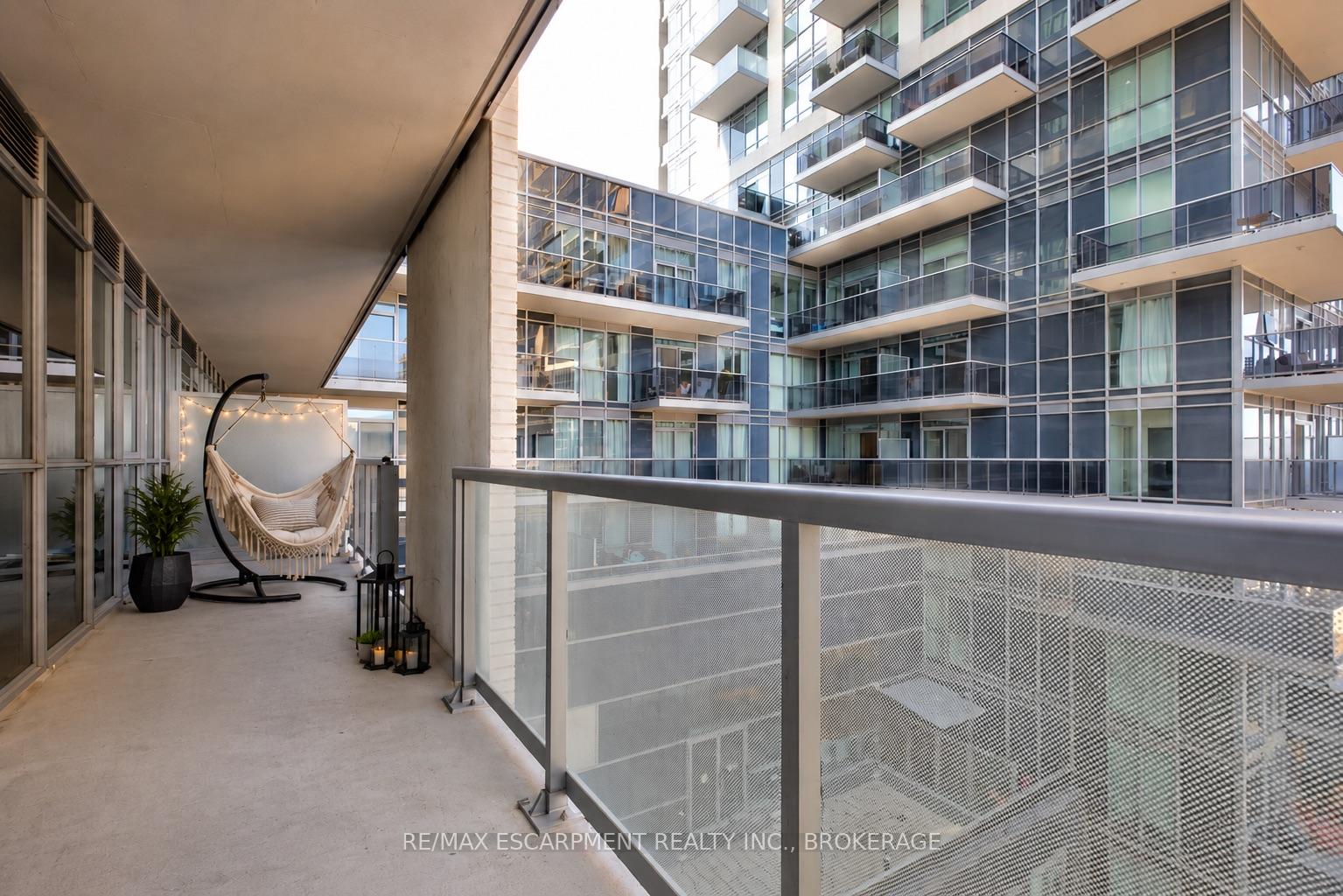 Photo 26 of Unit 702, 2087 Fairview Street, Burlington, Freeman — HOMEH