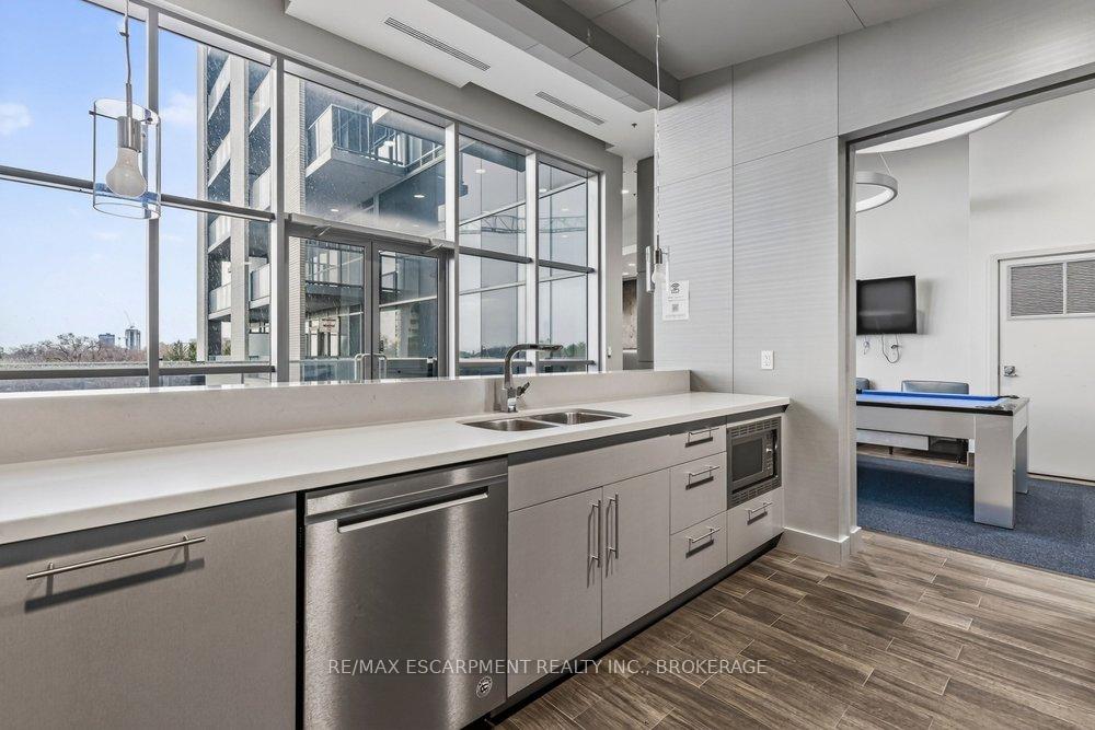 Photo 28 of Unit 702, 2087 Fairview Street, Burlington, Freeman — HOMEH