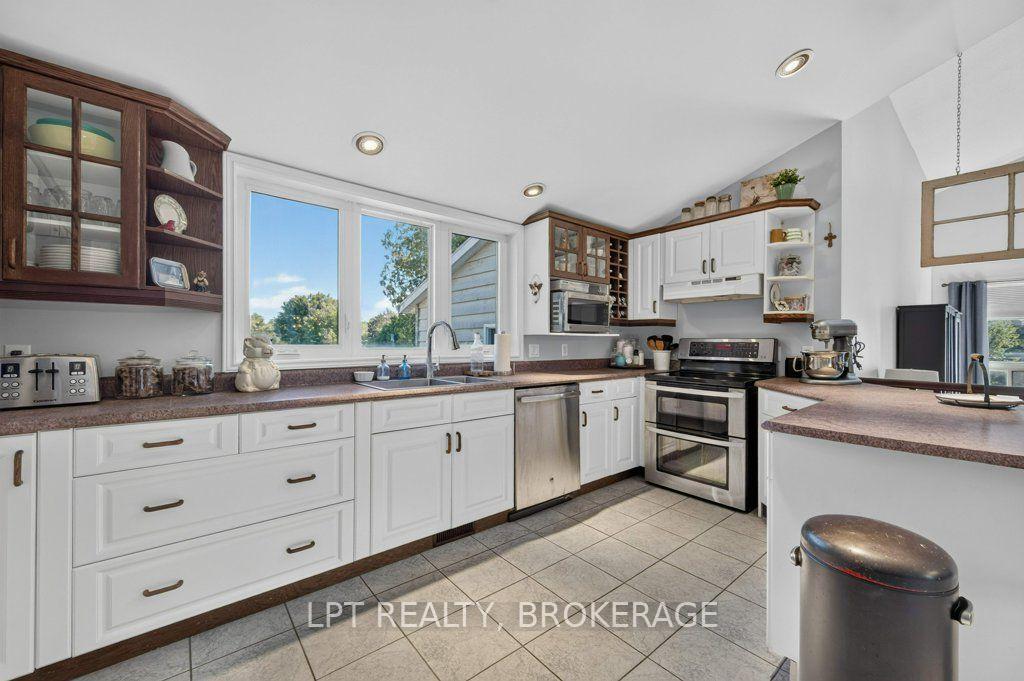 Photo 7 of 2994 Campbell Road, Frontenac, Frontenac South — HOMEH