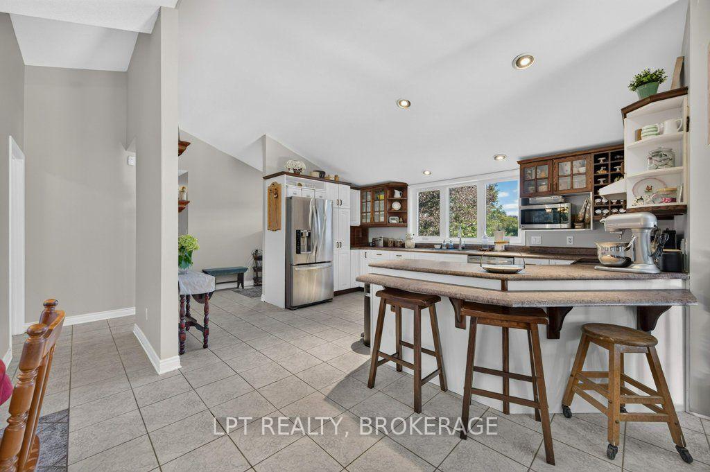 Photo 8 of 2994 Campbell Road, Frontenac, Frontenac South — HOMEH