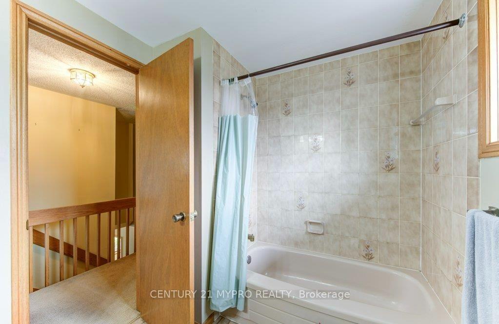 Photo 21 of 27 Walmer Gardens, London, North K — HOMEH