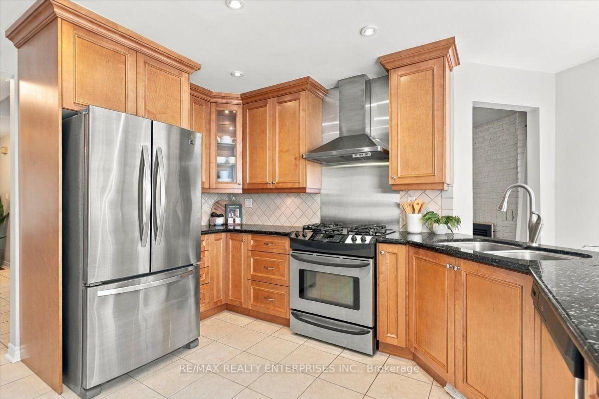 Photo 13 of 6575 Montevideo Road, Mississauga, Meadowvale — HOMEH