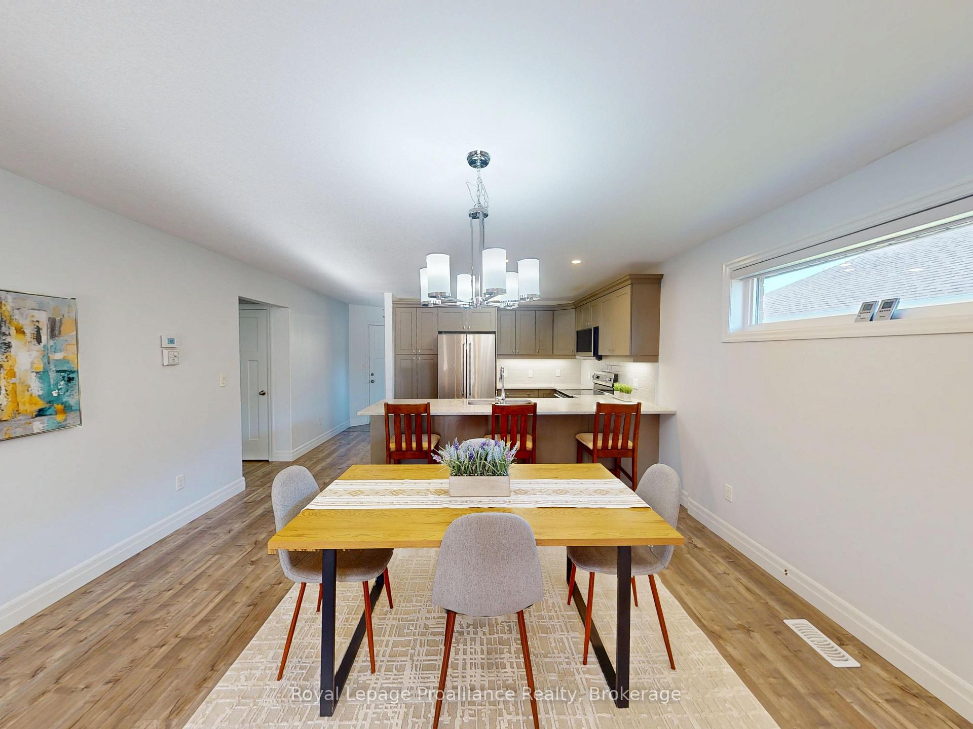 Photo 5 of 38 Mercedes Drive, Belleville, Belleville Ward — HOMEH