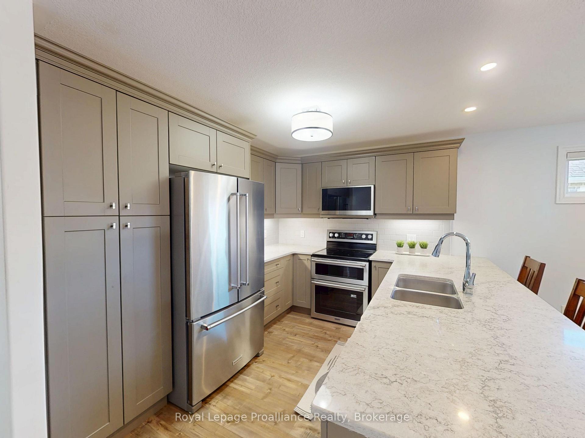 Photo 9 of 38 Mercedes Drive, Belleville, Belleville Ward — HOMEH