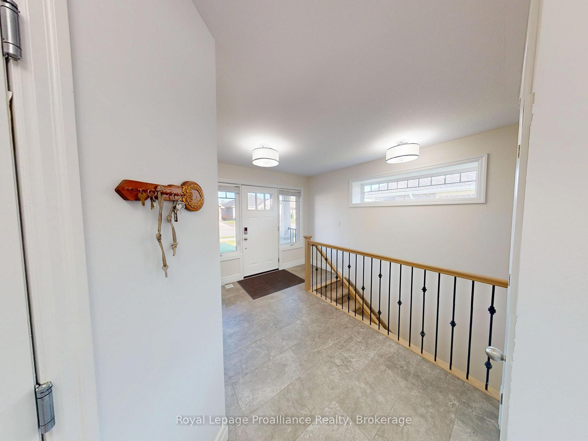 Photo 20 of 38 Mercedes Drive, Belleville, Belleville Ward — HOMEH