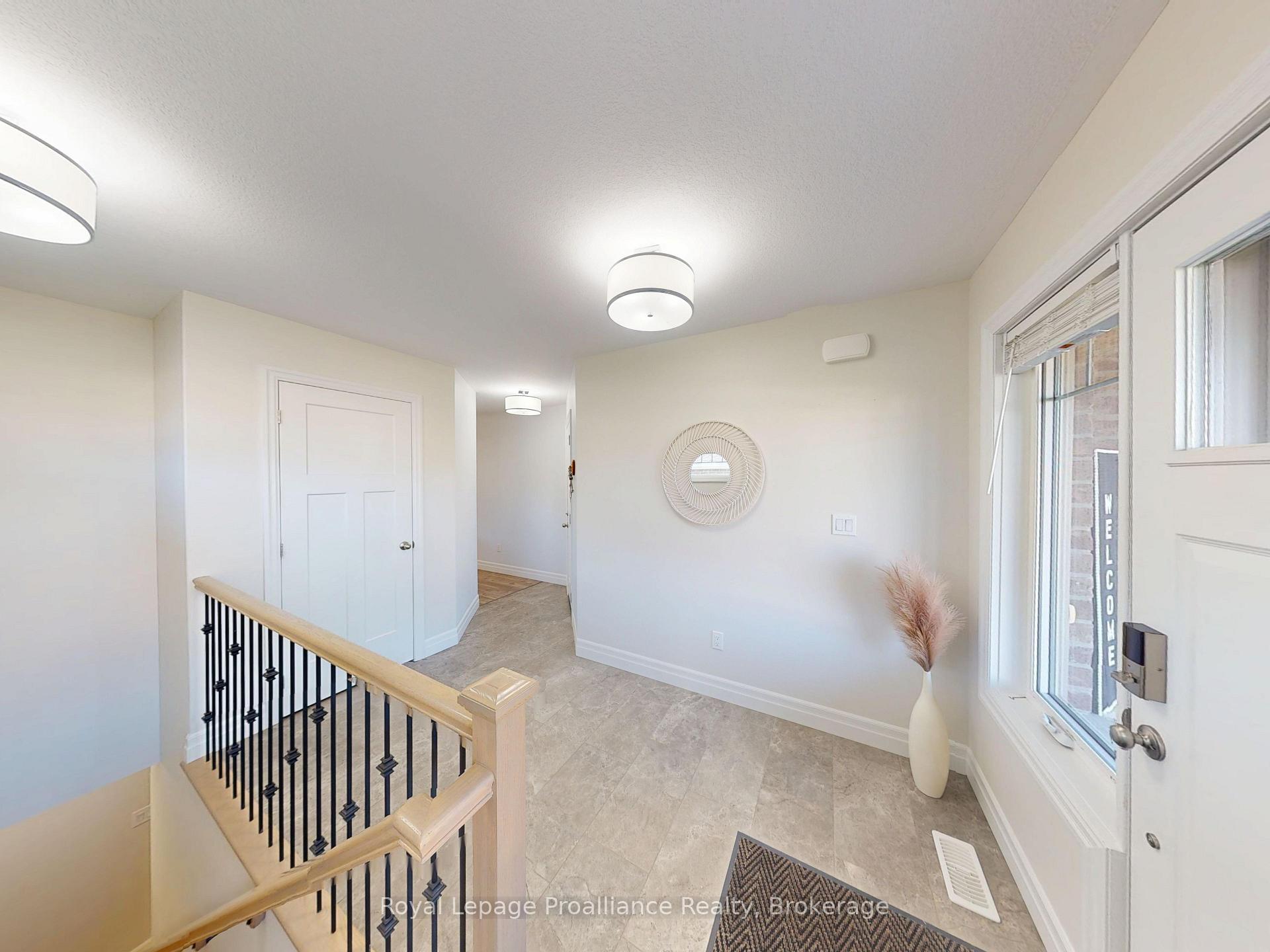 Photo 21 of 38 Mercedes Drive, Belleville, Belleville Ward — HOMEH