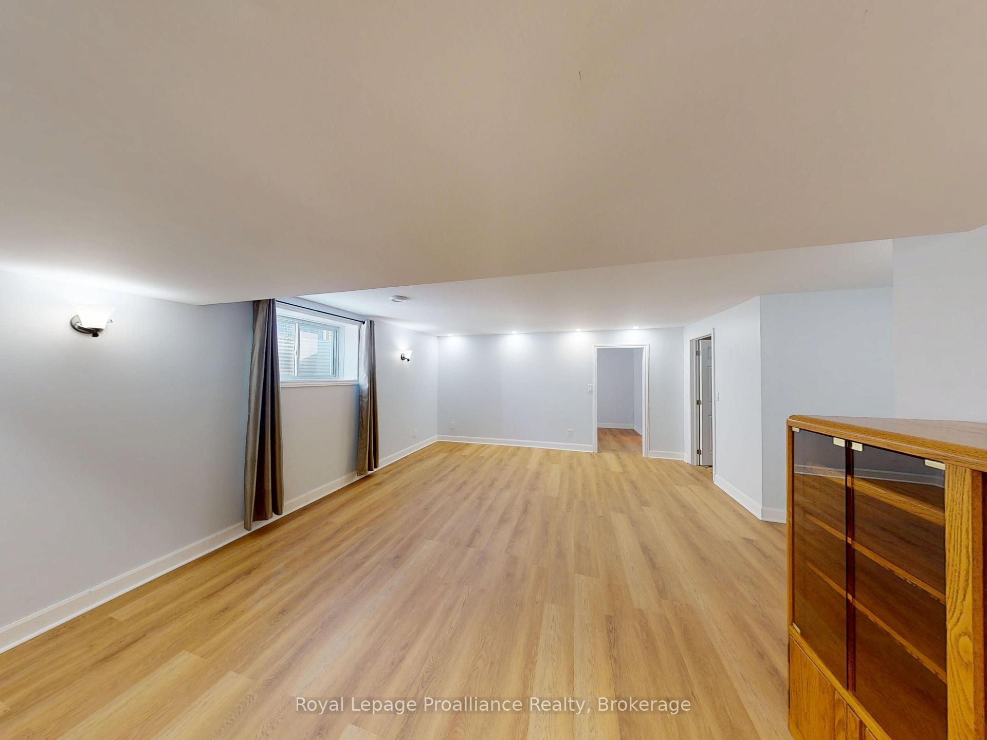 Photo 22 of 38 Mercedes Drive, Belleville, Belleville Ward — HOMEH