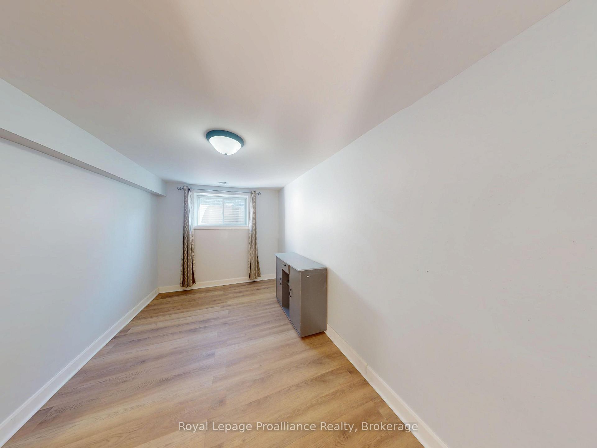 Photo 26 of 38 Mercedes Drive, Belleville, Belleville Ward — HOMEH