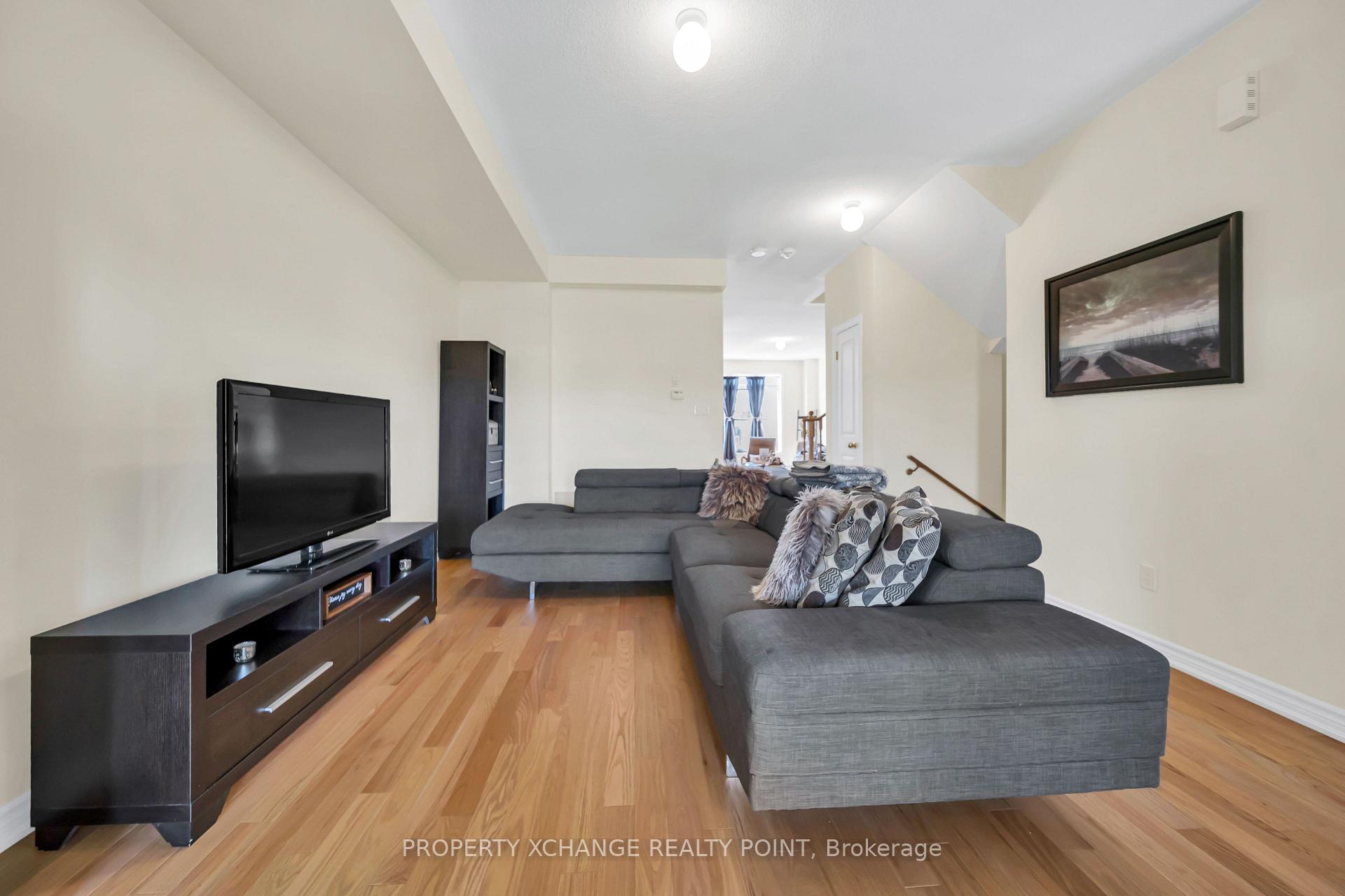 Photo 5 of Unit 603, 2540 William Jackson Drive, Pickering, Duffin Heights — HOMEH