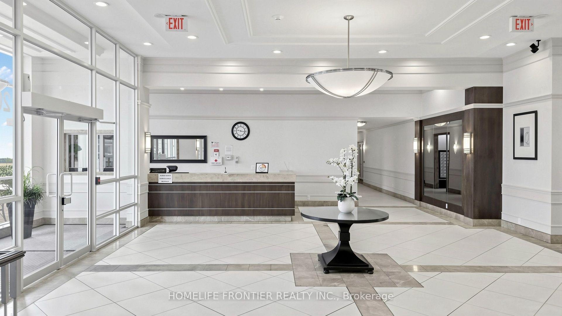 Photo 4 of Unit 108, 20 North Park Road, Vaughan, Beverley Glen — HOMEH