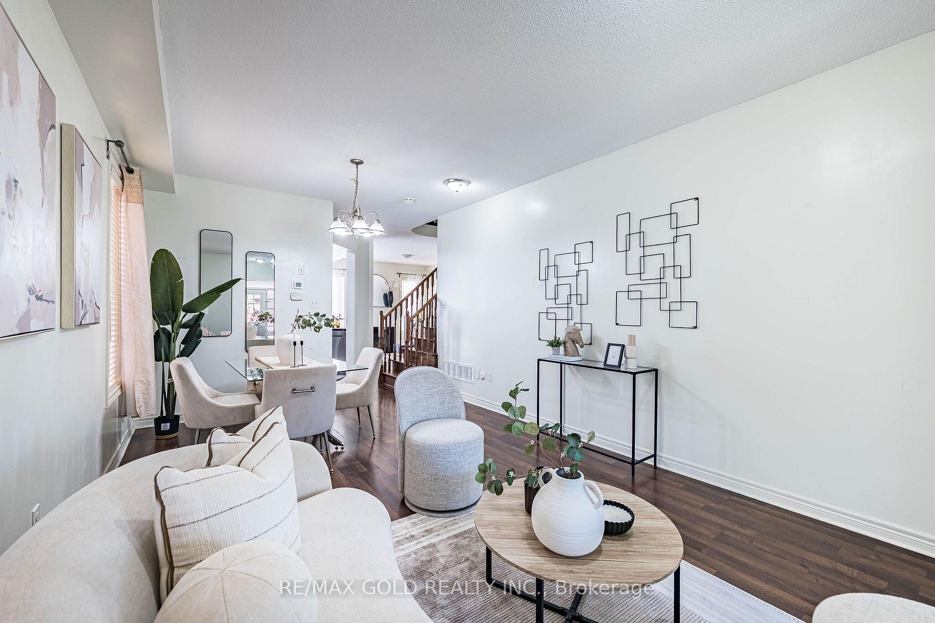 Photo 10 of 49 Baby Pointe Trail, Brampton, Northwest Brampton — HOMEH