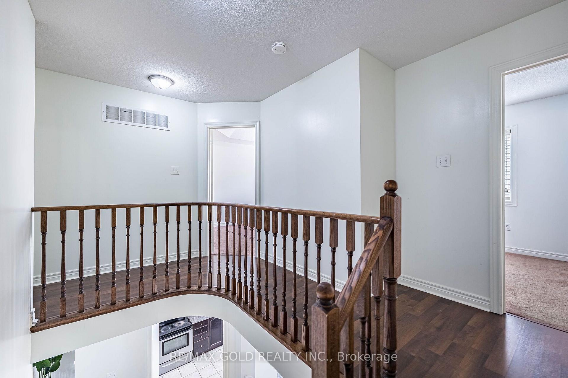 Photo 29 of 49 Baby Pointe Trail, Brampton, Northwest Brampton — HOMEH
