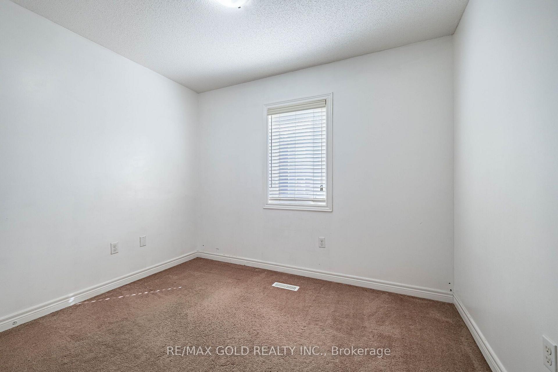 Photo 37 of 49 Baby Pointe Trail, Brampton, Northwest Brampton — HOMEH