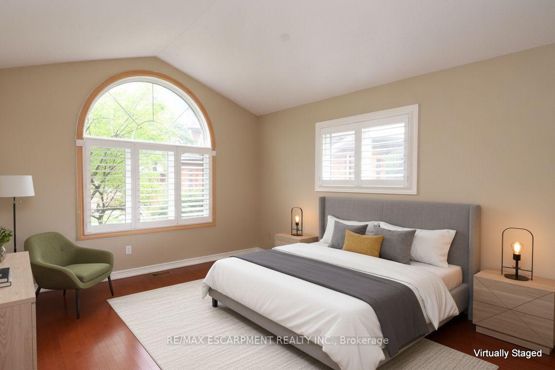 Photo 19 of 715 Bateman Court, Burlington, LaSalle — HOMEH