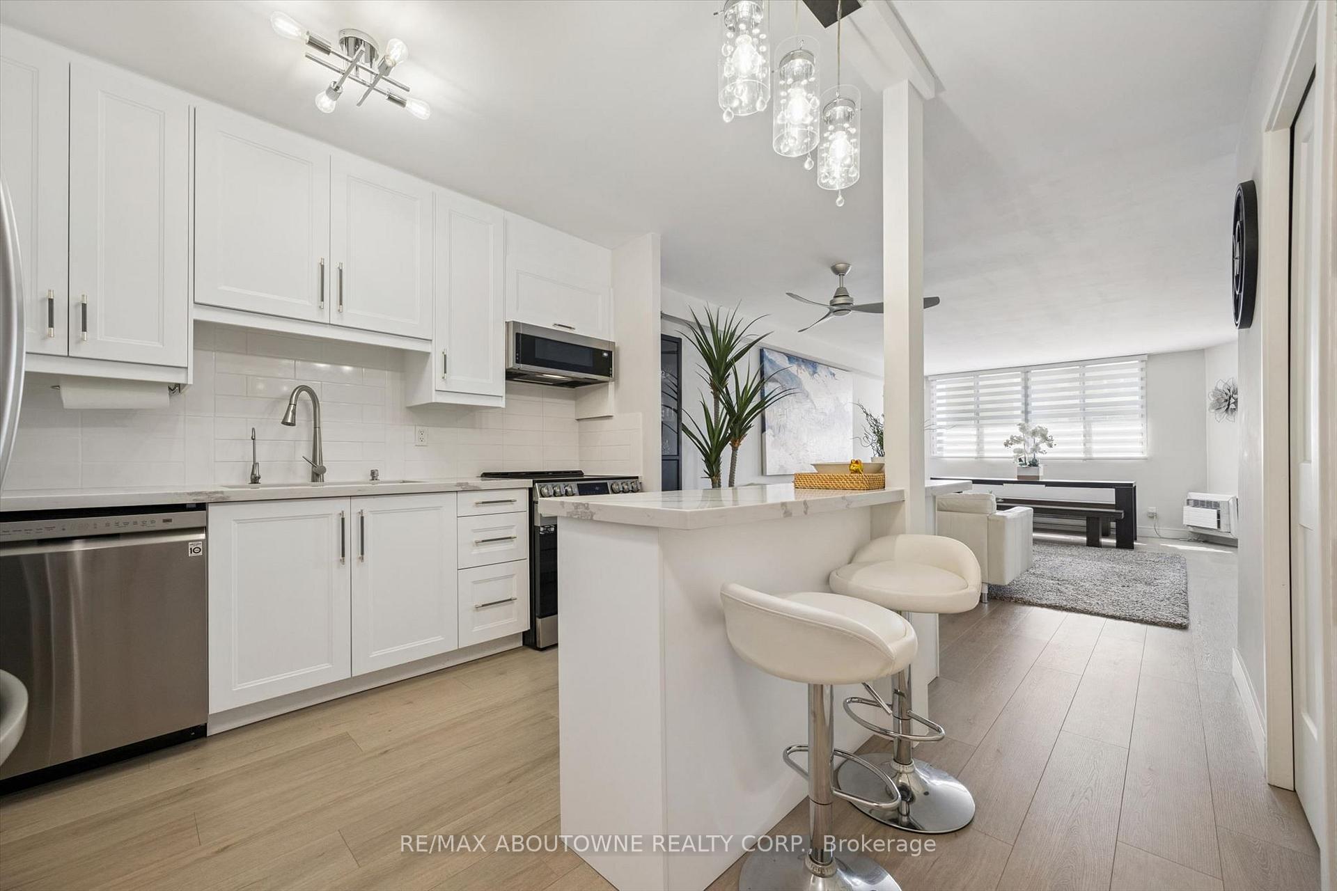 Photo 4 of Unit 1006, 81 Millside Drive, Milton, Old Milton — HOMEH