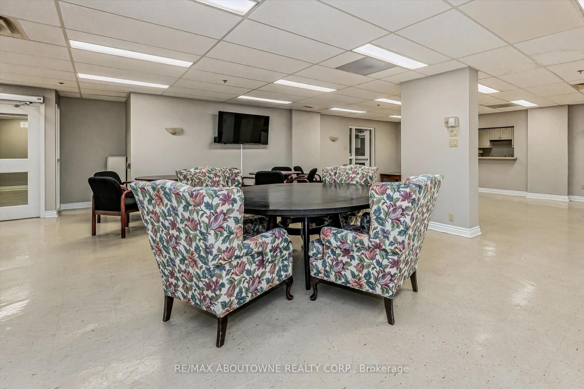 Photo 24 of Unit 1006, 81 Millside Drive, Milton, Old Milton — HOMEH