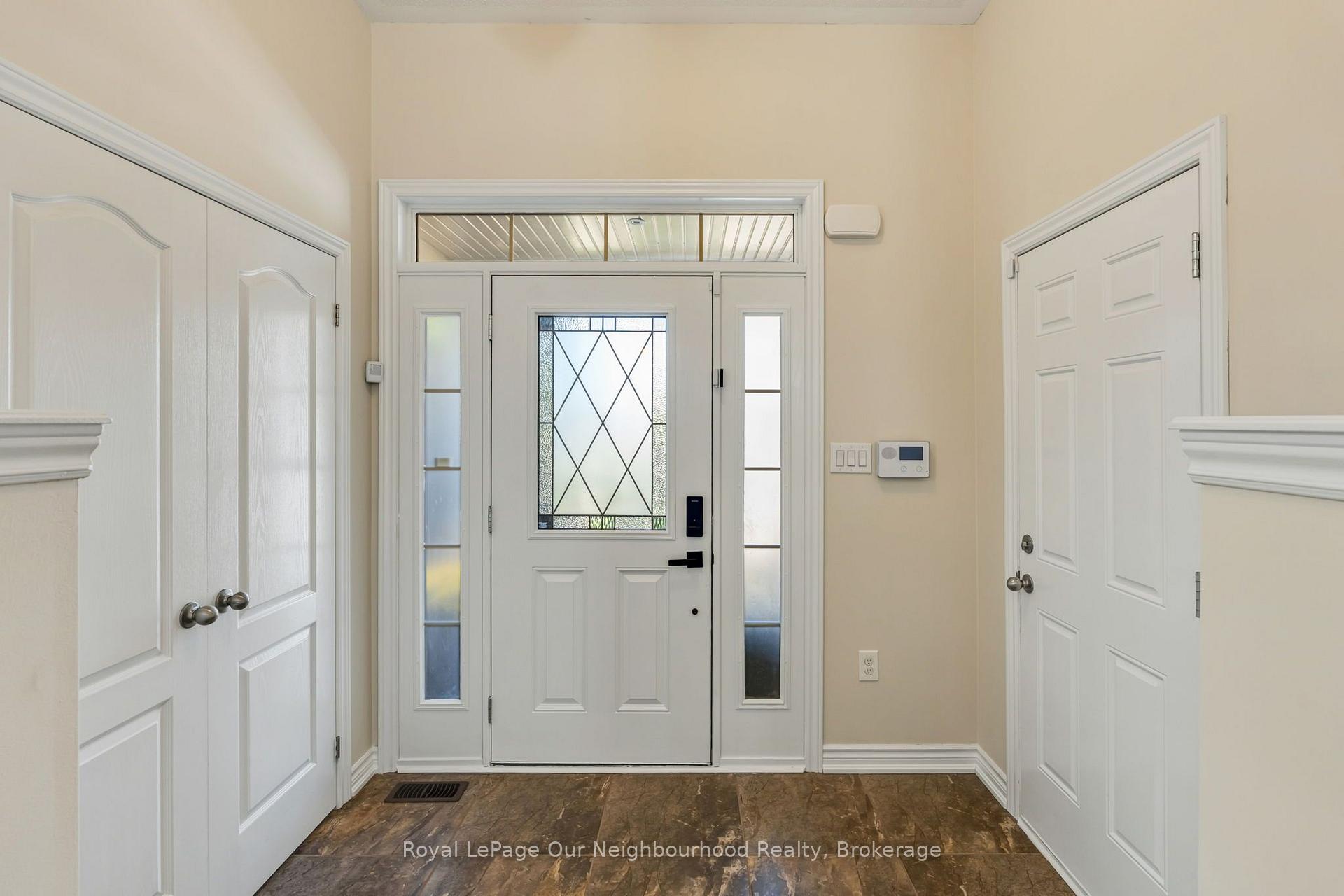Photo 4 of 38 Worden Drive, Clarington, Courtice — HOMEH