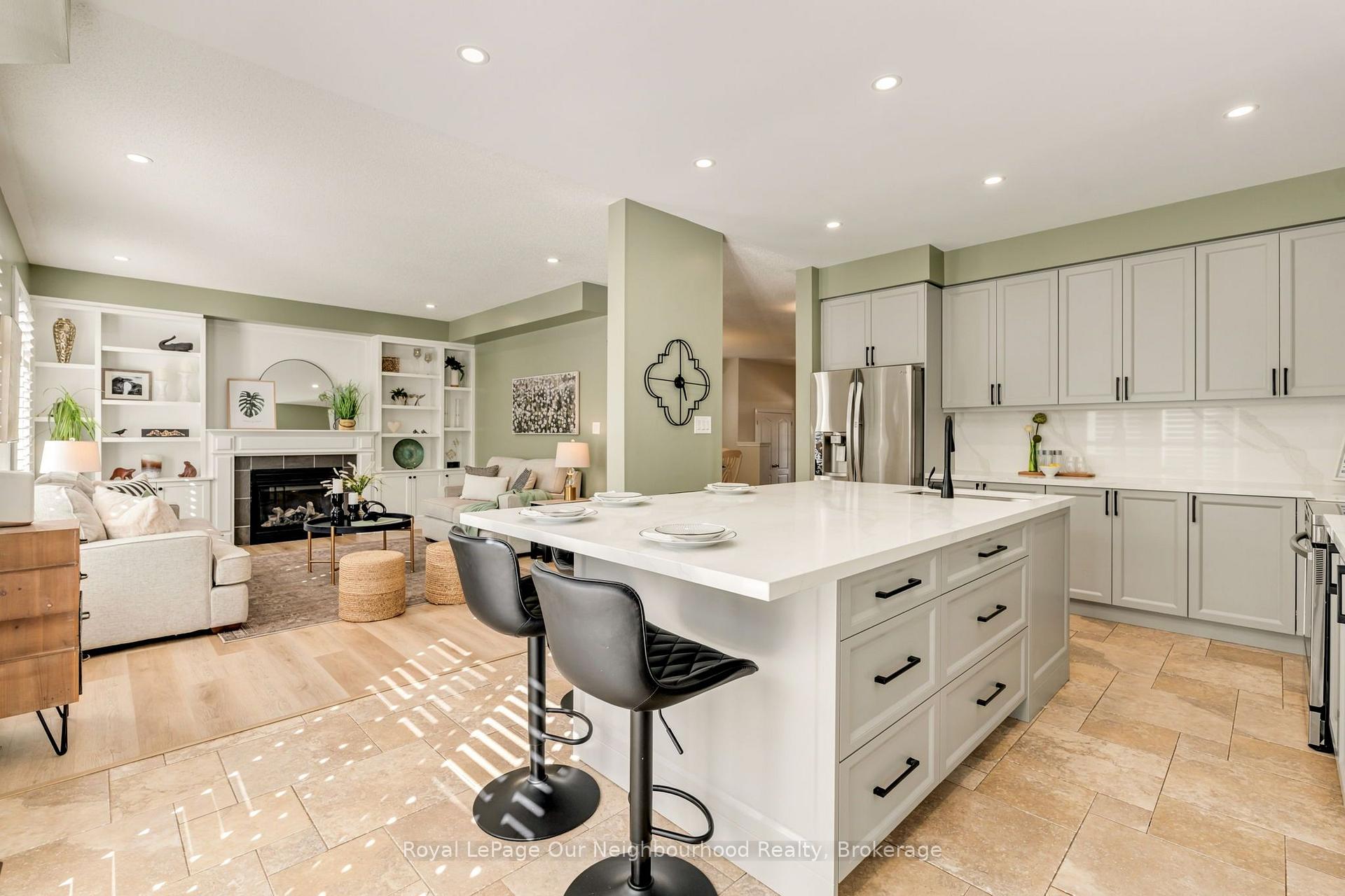 Photo 12 of 38 Worden Drive, Clarington, Courtice — HOMEH