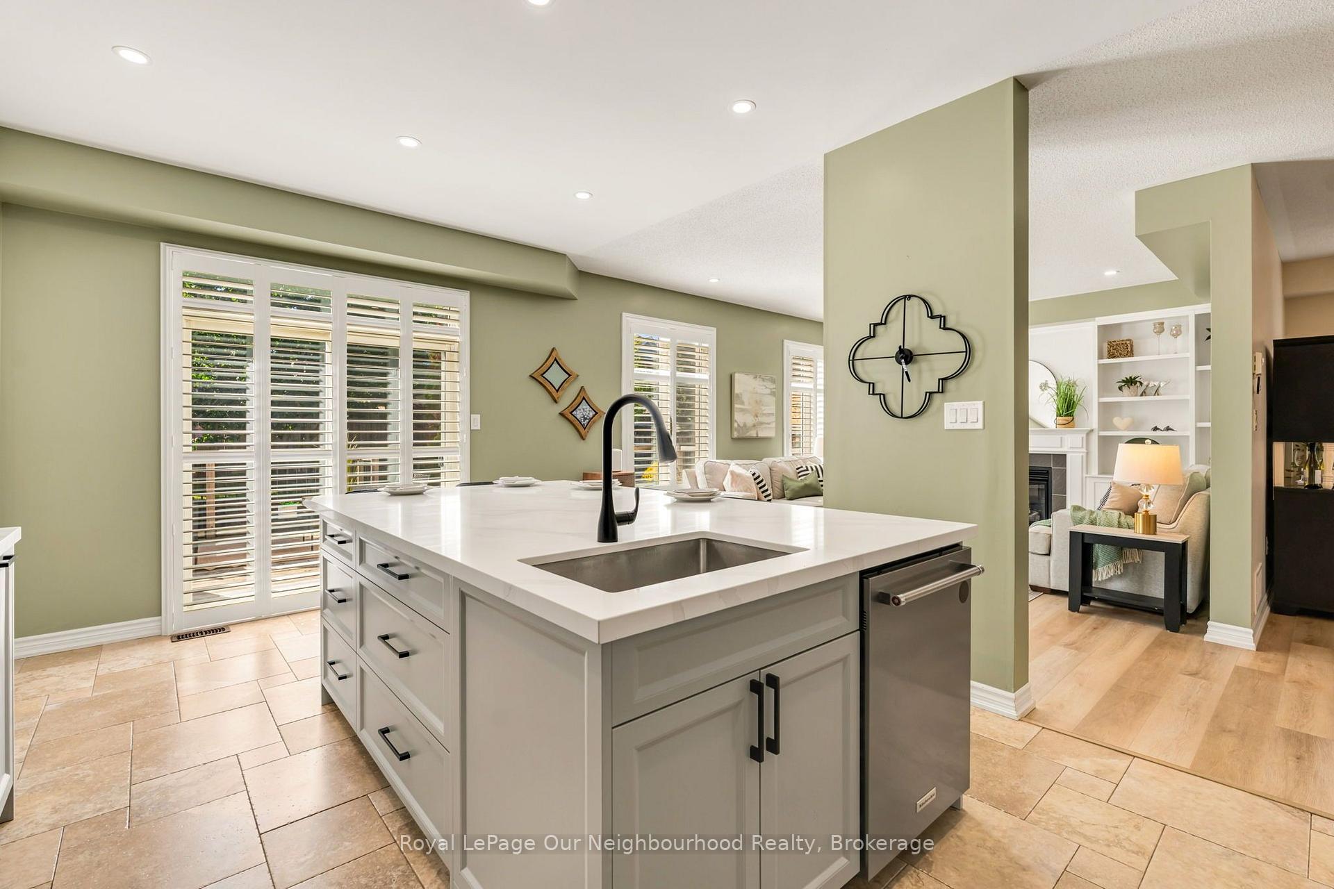 Photo 15 of 38 Worden Drive, Clarington, Courtice — HOMEH