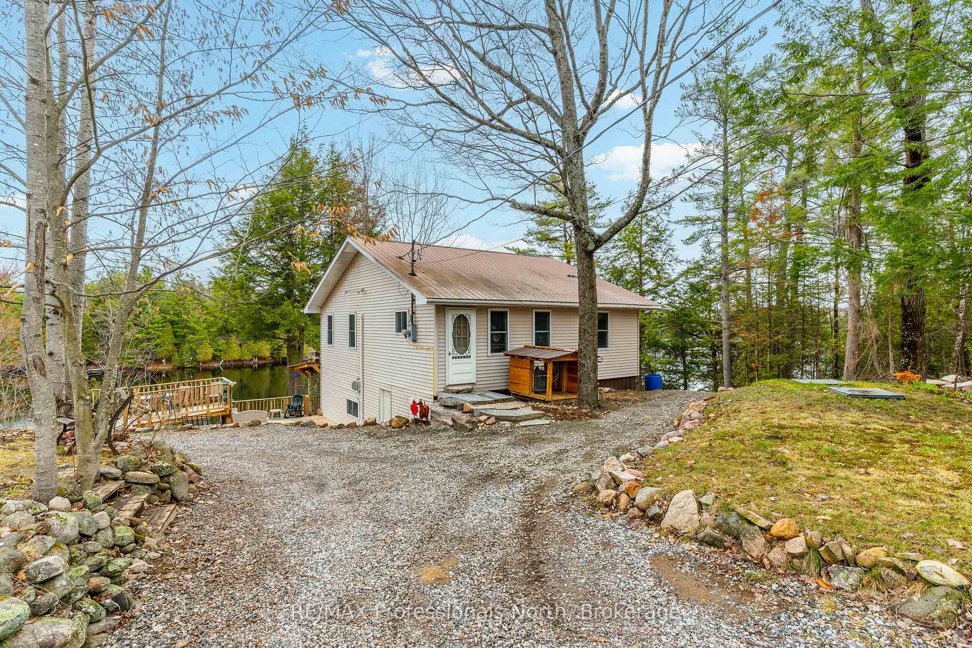 Photo 6 of 1024 Ranta Trail, Minden Hills, Snowdon — HOMEH
