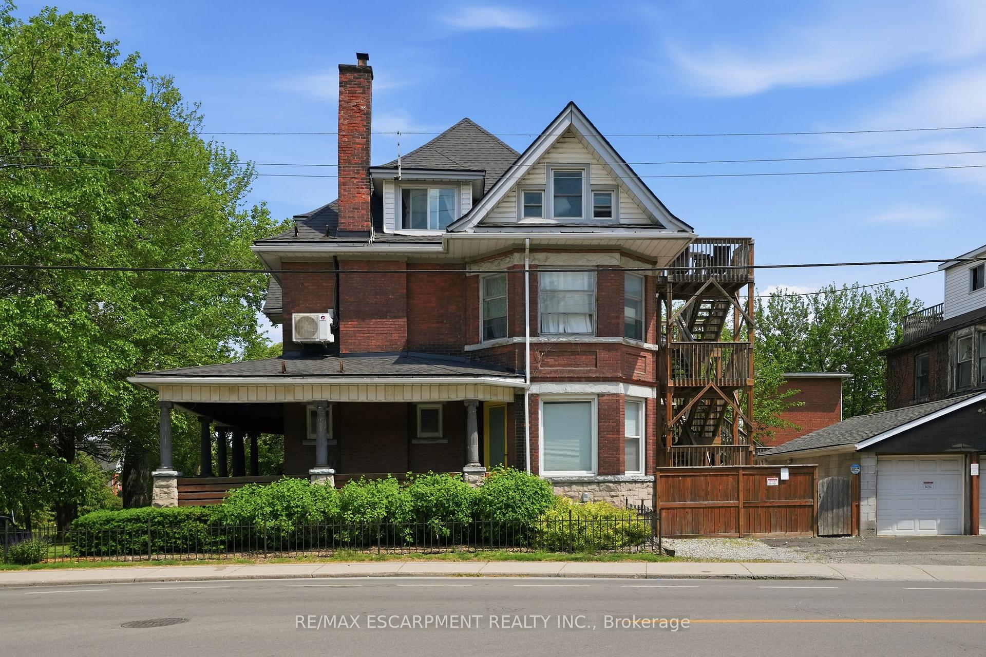 Photo 3 of 147 Emerald Street S, Hamilton, Stinson — HOMEH