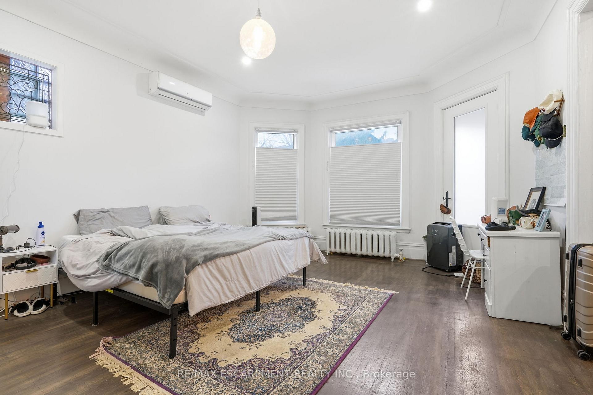 Photo 15 of 147 Emerald Street S, Hamilton, Stinson — HOMEH
