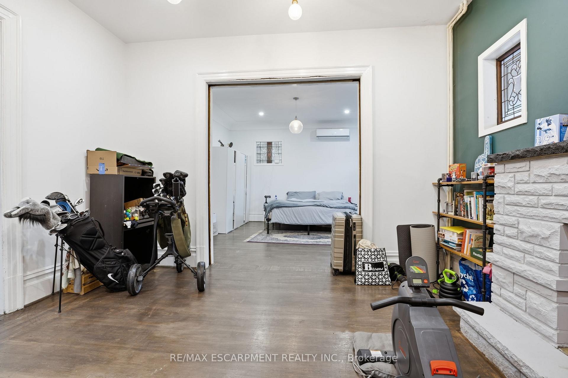 Photo 17 of 147 Emerald Street S, Hamilton, Stinson — HOMEH