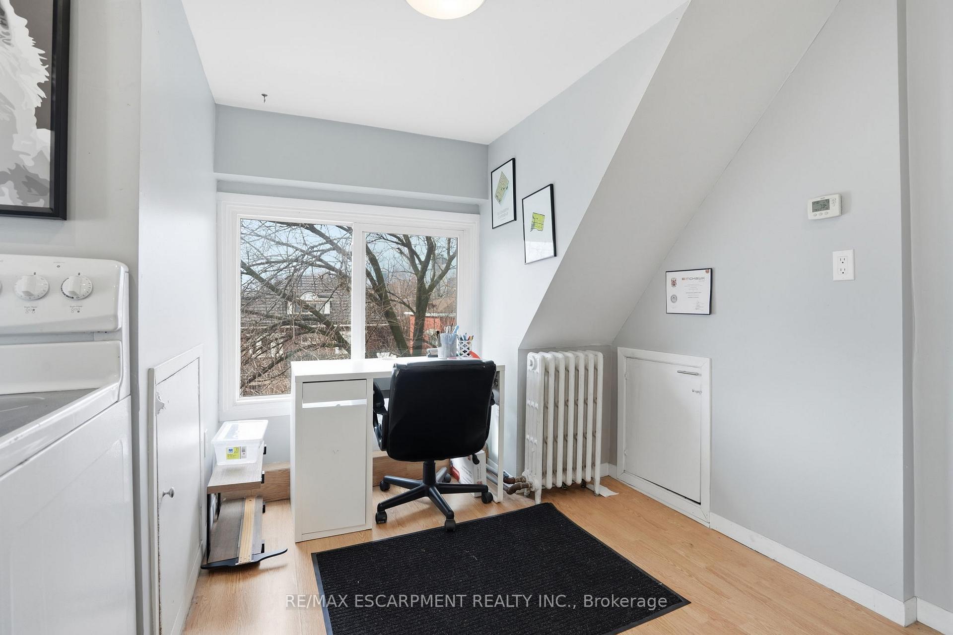 Photo 39 of 147 Emerald Street S, Hamilton, Stinson — HOMEH