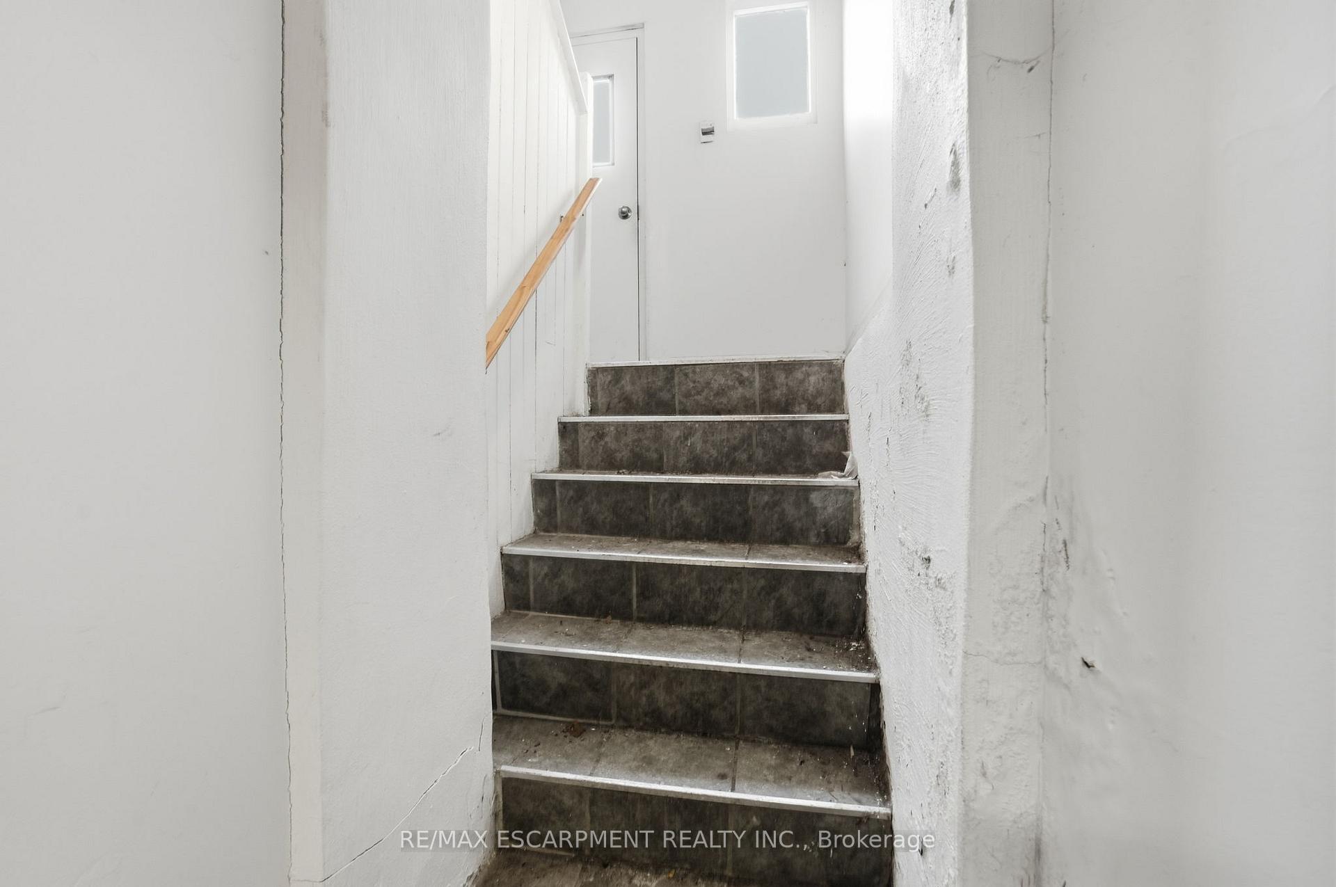 Photo 43 of 147 Emerald Street S, Hamilton, Stinson — HOMEH